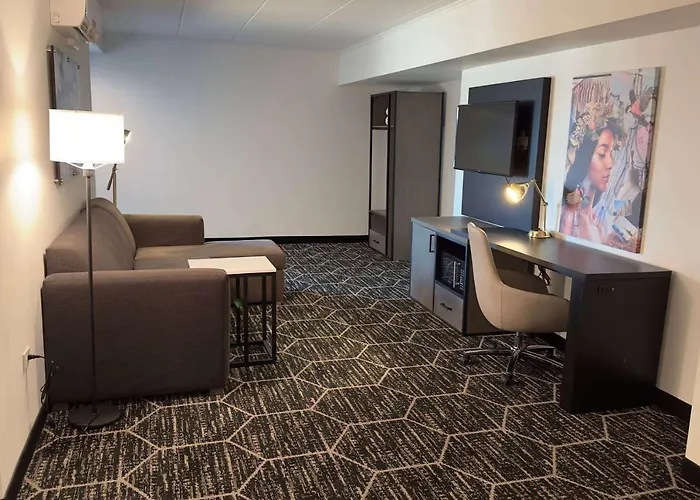 La Quinta By Wyndham Chicago O'hare Airport Hotel