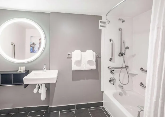 La Quinta By Wyndham Chicago O'hare Airport Hotel 3*