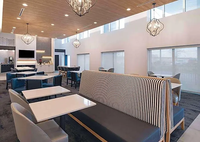La Quinta By Wyndham Chicago O'hare Airport Hotel