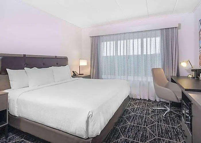 La Quinta By Wyndham Chicago O'hare Airport Hotel